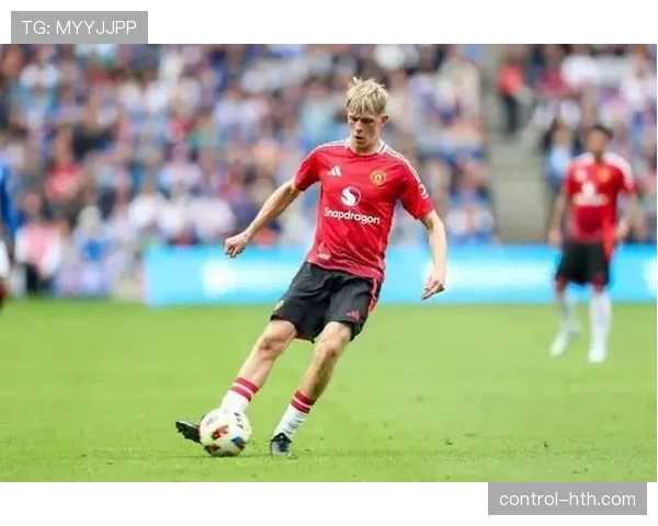 德里赫特表现出色,助力球队取得关键胜利