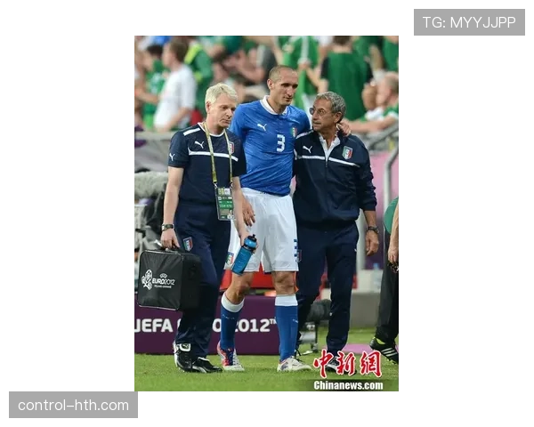 爱尔兰中场强硬出击，稳健表现助球队力保胜果