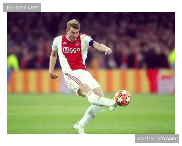 本菲卡战斗力全面提升,激战中展现顽强斗志与精彩表现 本菲卡战斗力全面提升,激战中展现顽强斗志与精彩表现